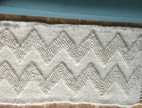 White ZigZag Rug Organic Sheep Wool Scandi Style. Handwoven